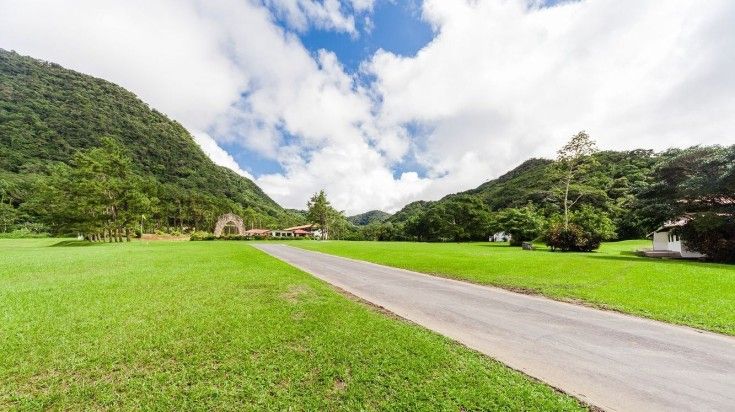 Explore the  beauty of El Valle de Anton during your 8 days in Panama.