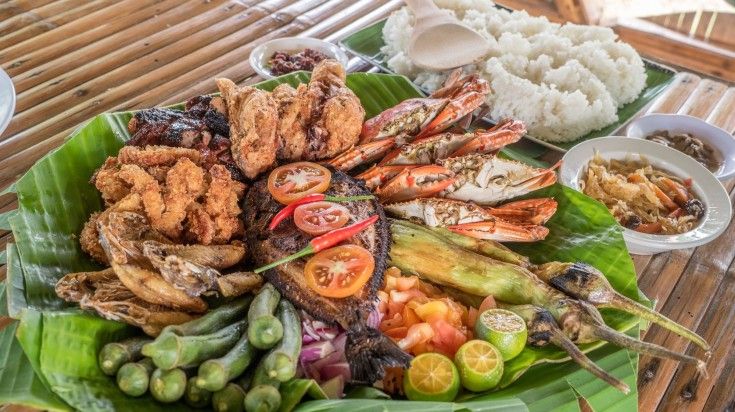 Filipino sea food platter.
