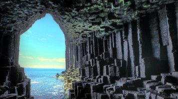 Admire the rock structures of Fingal's Cave during your 7 days in Scotland.