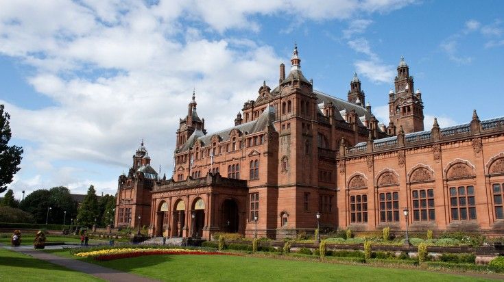 Delve deeper into Scotland’s rich art history at Kelvingrove Art Gallery. Explore Glasgow's Kelvingrove Art Gallery during your 6 days in Scotland.