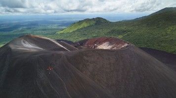 Climbing to the crater of Cerro Negro Volcano