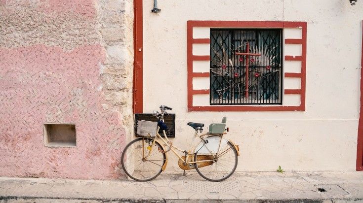 Go cycling in Yutacan while spending one week in Mexico.