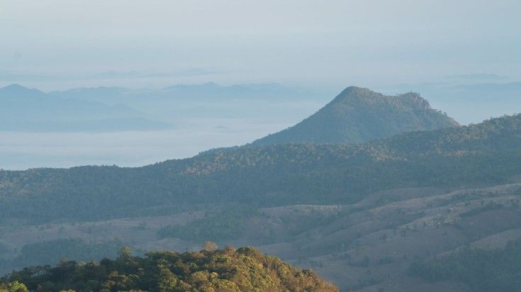 Mountain view from Phu Ruea National Park during dusk in Thailand.