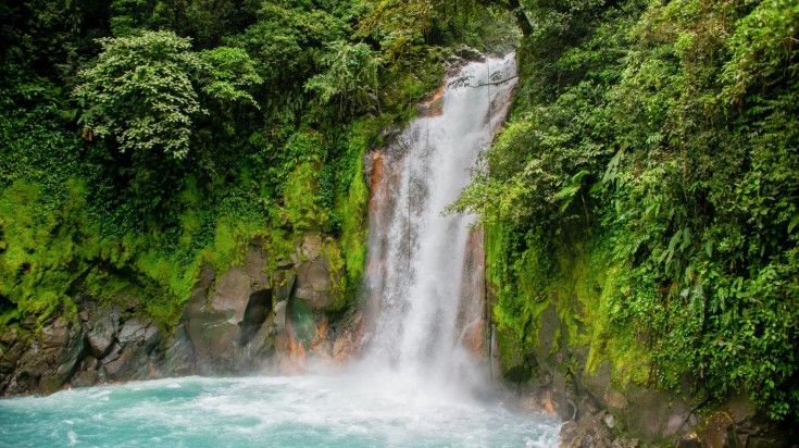 Rio Celeste, a must vist when spending 2 weeks in Costa Rica.