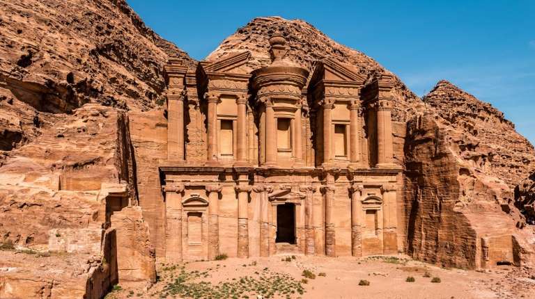 The monastery in Petra, best time to visit Petra.