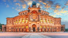 Catch the Semperoper light up stunningly on your 6 days in Germany