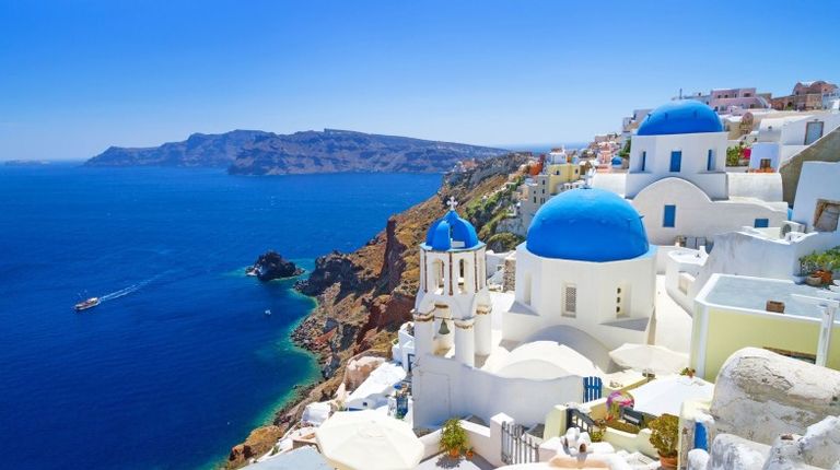 Greece in May: Weather, Island Hopping and More!