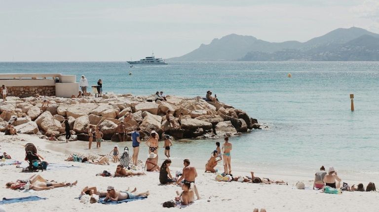 France in 4 Days: 3 Recommended 4-day Itineraries to France