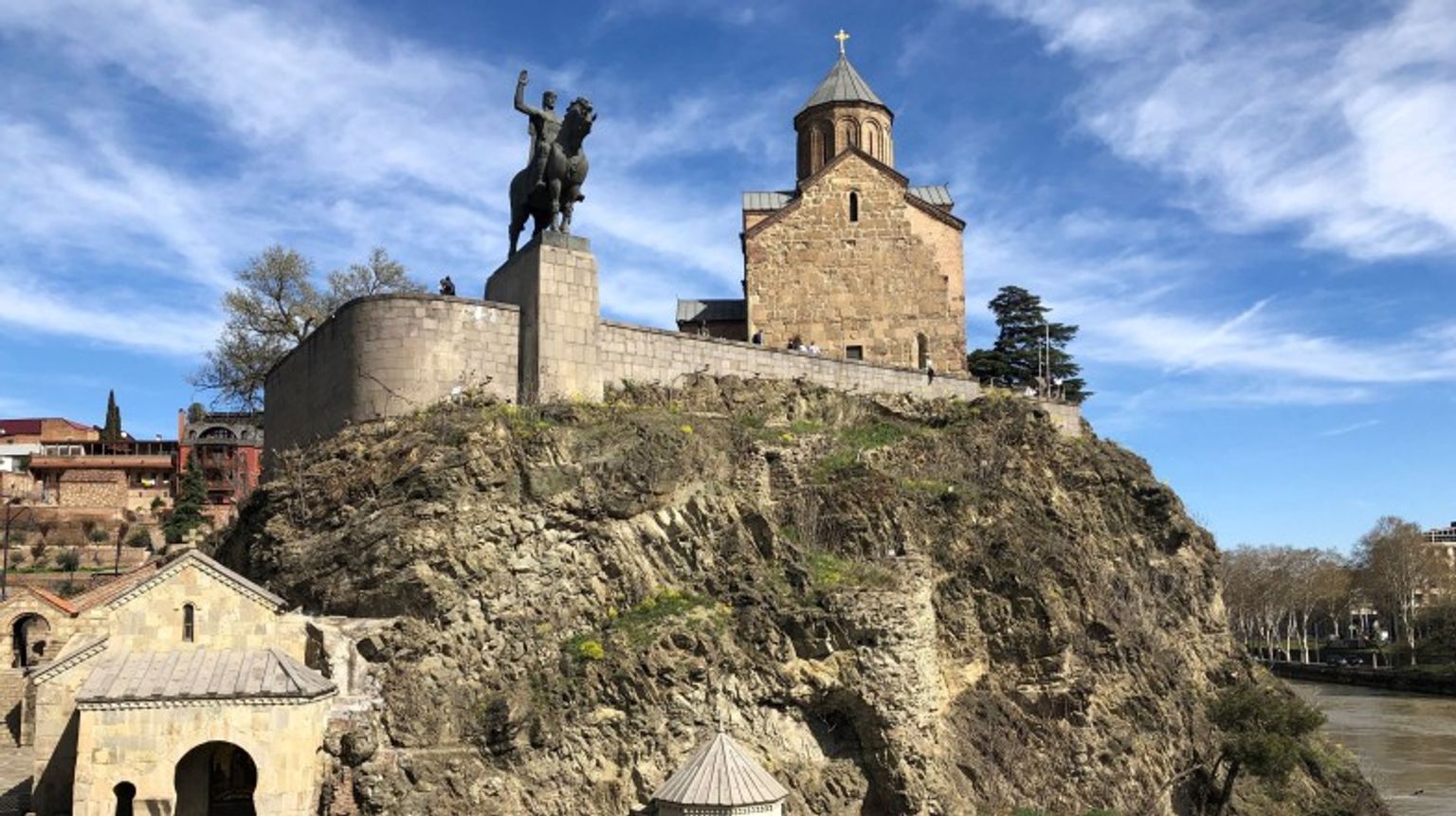 One of the things to do in Georgia is to visit the Metekhi Church.