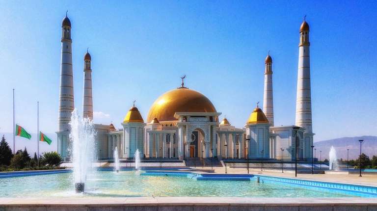 Turkmenbashi Ruhy Mosque, Best time to visit Turmenistan