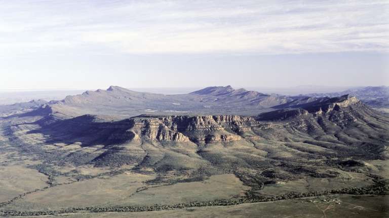 There are various types of accommodation in Flinders Ranges that range from budget to high luxury.