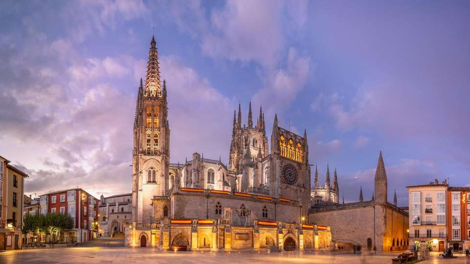 Spanish Camino by Bike: The Pyrenees to Leon - Utracks - Spain - Image 2