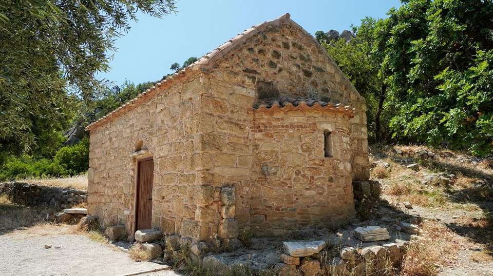 Crete: Mountains and Coast Guided Walk - Utracks - Greece - Image 2