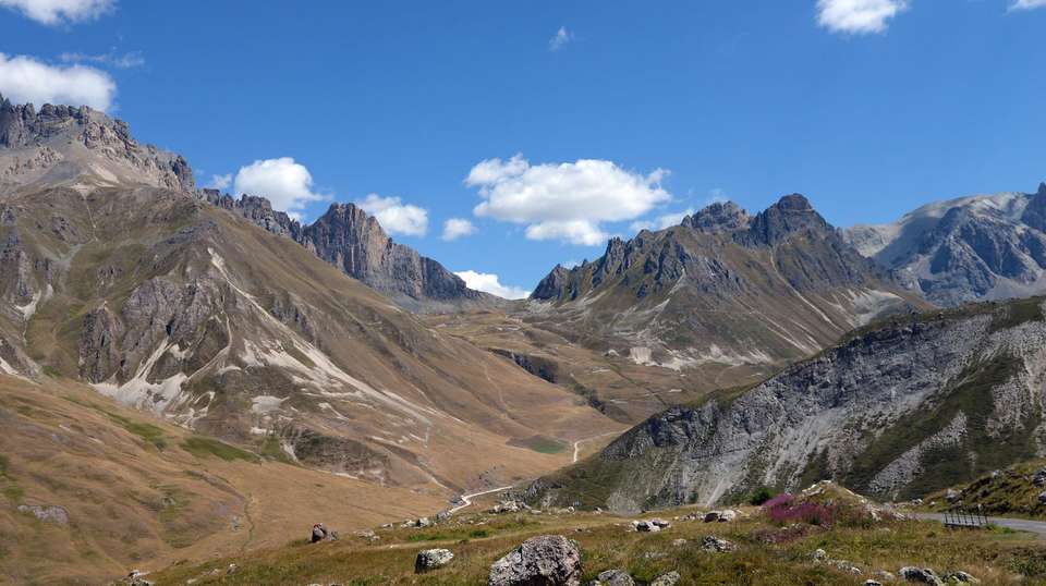Gran Paradiso Guided Hike - Utracks - France - Image 2