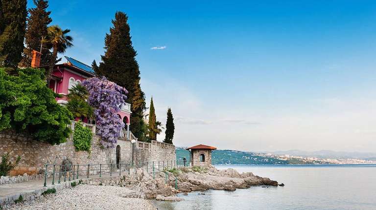 Croatia Natural landmarks sightseeing Tour: Country Roads of Croatia