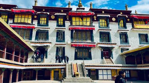 Road Tour: Tibet Overland Tour On A Budget