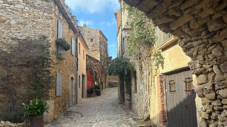 Costa Brava Typical towns Full-Day Tour - Barcelona Holiday - Spain - Image 11