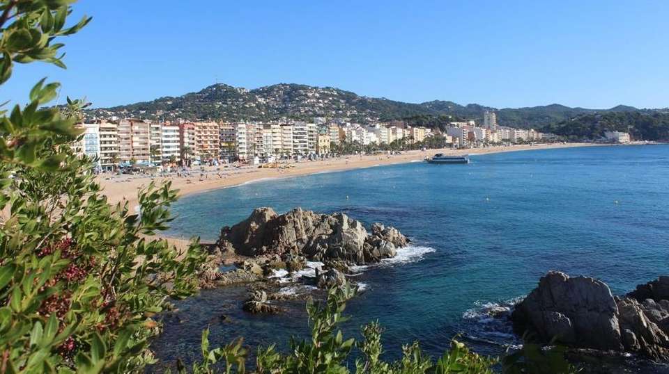 Costa Brava Day Trip - Barcelona Holiday - Spain - Image 6