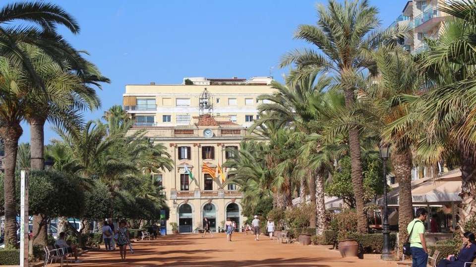 Costa Brava Day Trip - Barcelona Holiday - Spain - Image 7