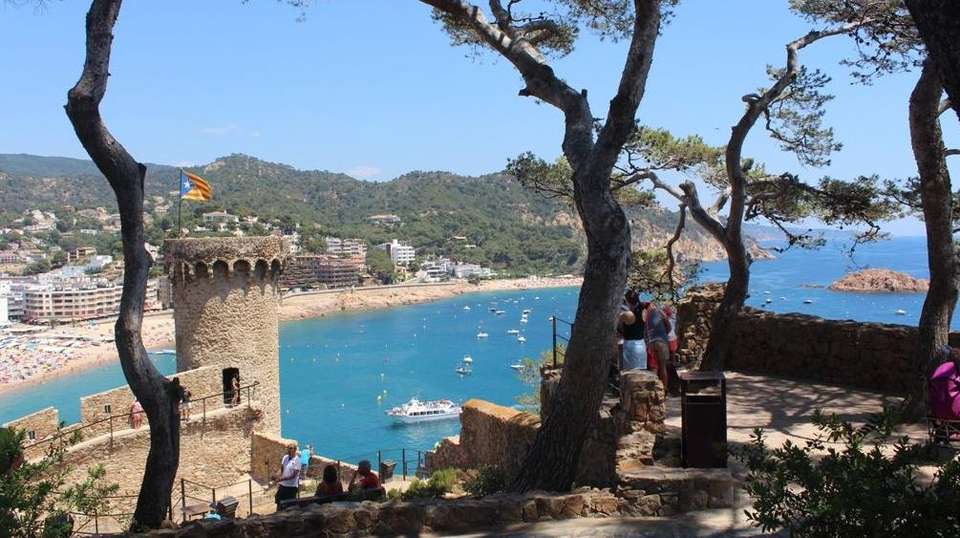 Costa Brava Day Trip - Barcelona Holiday - Spain - Image 10