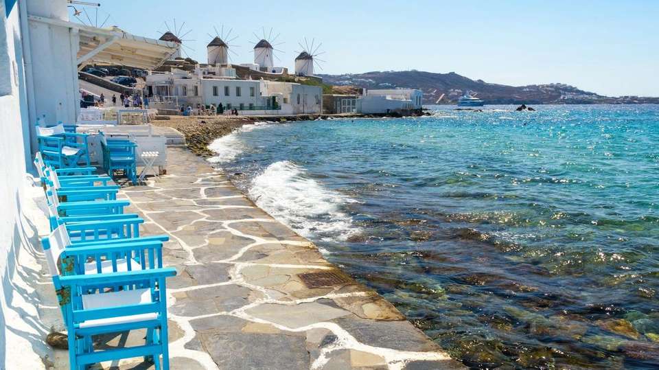 Greek Islands Walk: Santorini & Naxos on Foot - Utracks - Greece - Image 4