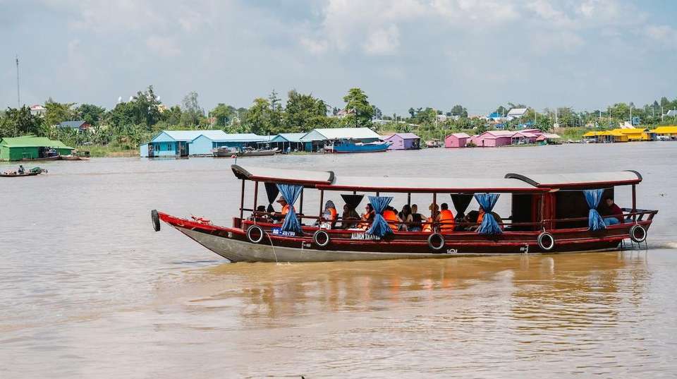 Magical Vietnam: Cruise, Caves, and Ancient Town Wonders - Footsteps Indochina Travel - Vietnam - Image 7