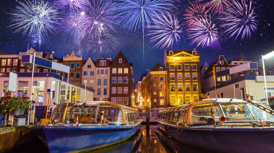 Amsterdam for New Year - Contiki - England