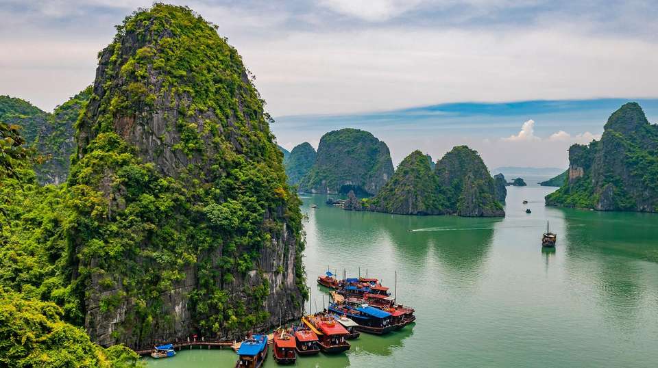 Vietnam War Veterans Journey: 15-Day Remembrance Tour - Tweet World Travel - Vietnam - Image 1