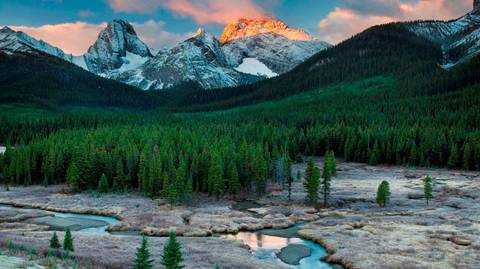 Spectacular Rockies And Glaciers Of Alberta
