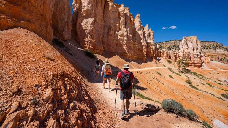 USA National Parks Explorer - April 2026