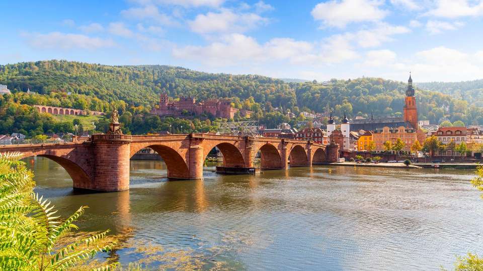 Best of Europe - Expat Explore - England