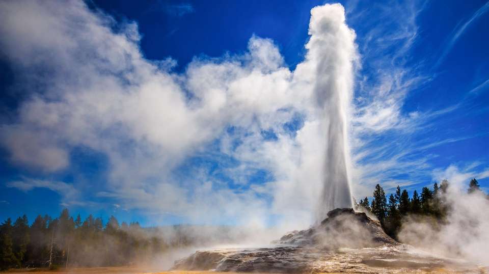 Yellowstone Discovery - Insight Vacations - USA - Image 2