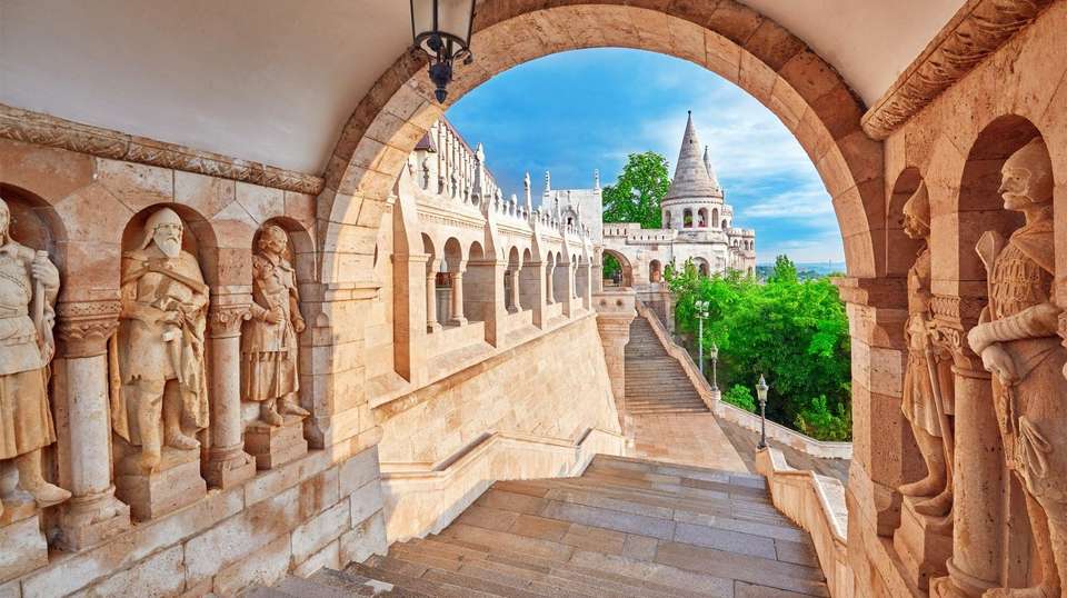 Europe from West to East end Budapest - Europamundo - Portugal - Image 10