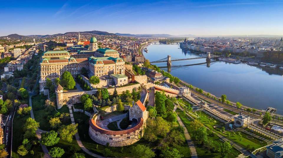 From East to West with London - Europamundo - Austria - Image 1