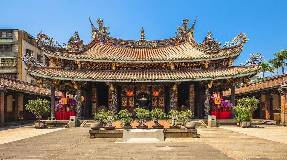 Private Car Charter 8-Hour Customized Taipei City Tour - Justaiwantour - Taiwan - Image 9