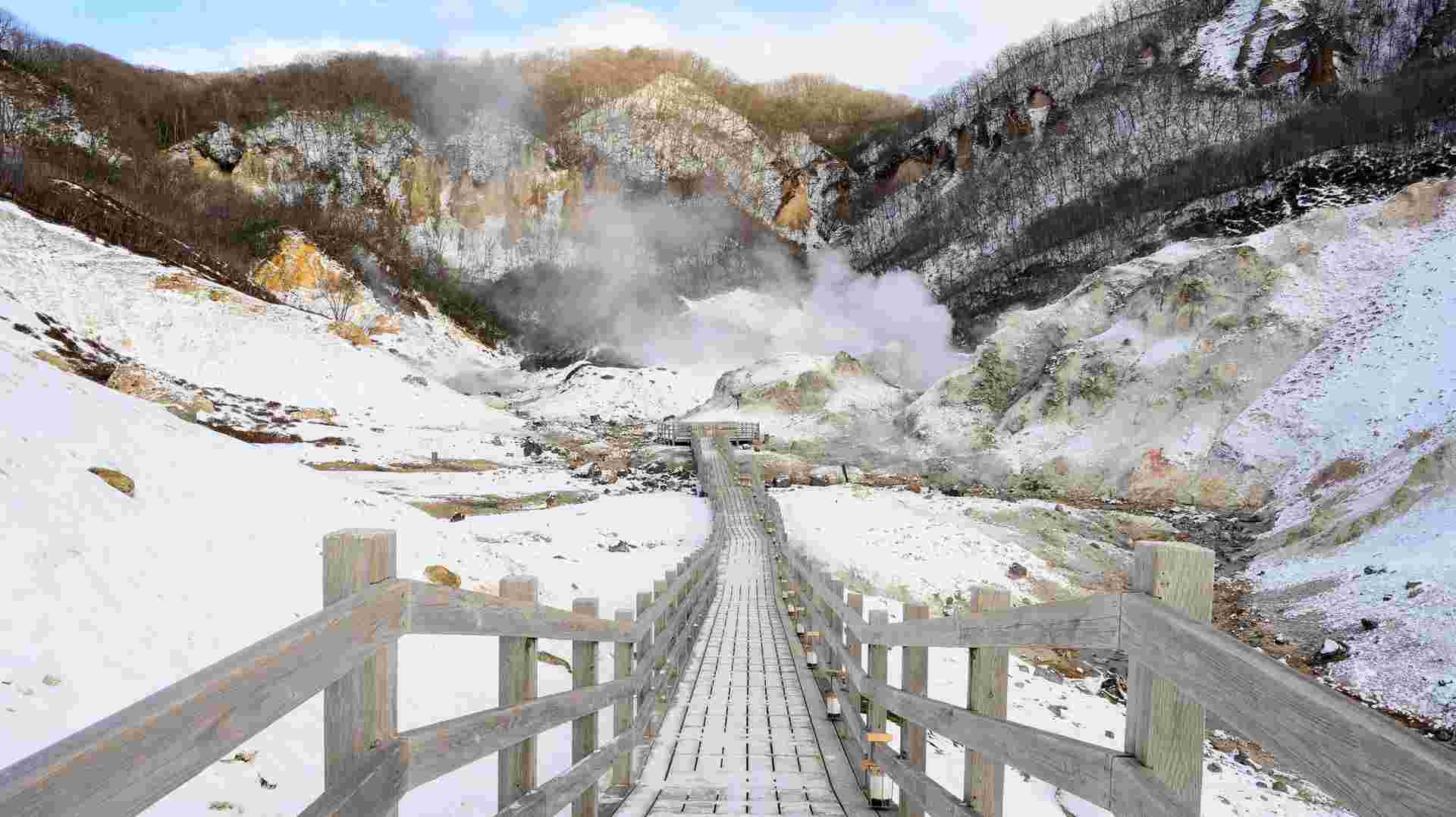 Explore Japanese Alps: Encounter Snow Monkeys in Japan