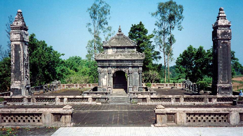 VIETNAM CENTRAL HIGHLIGHTS - Topas Travel - Vietnam - Image 6