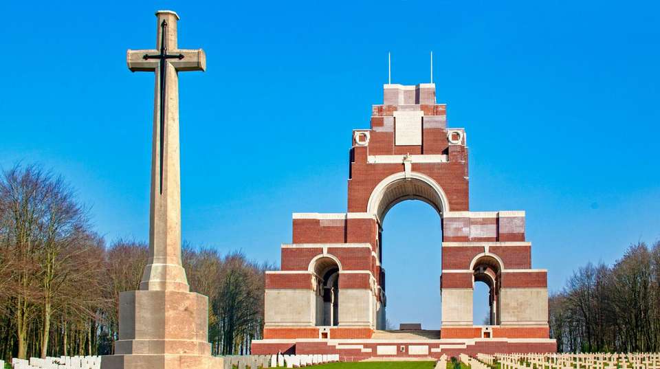 Battlefields of WWI & WWII - Insight Vacations - England - Image 3