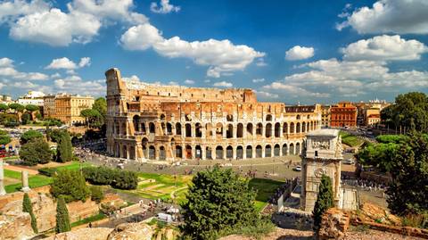 London Explorer Tour: Play & Pause: Central & Eastern Europe (winter)