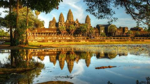 Walking Tour: 12-day Cross Vietnam And Siem Reap Tour From Hanoi
