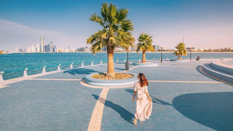 Abu Dhabi Explorer Tour: Dubai & Abu Dhabi Express (5 Star) - 3 days