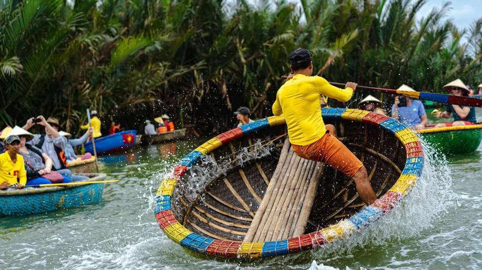 Classic Vietnam: A 10-Day Trip for First-Timers - Az Local Trip - Vietnam - Image 14