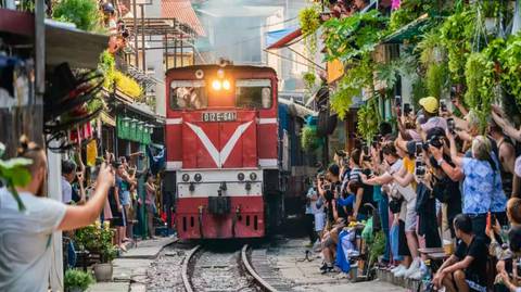 Hanoi Bicycle Tour: Explore Vietnam In 10 Days:a Perfect Adventure For Family