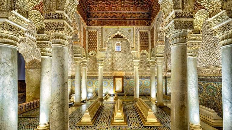 Marrakech Expedition Tour: Marrakech: Saadian Tombs, Bahia Palace & Old Medina Tour