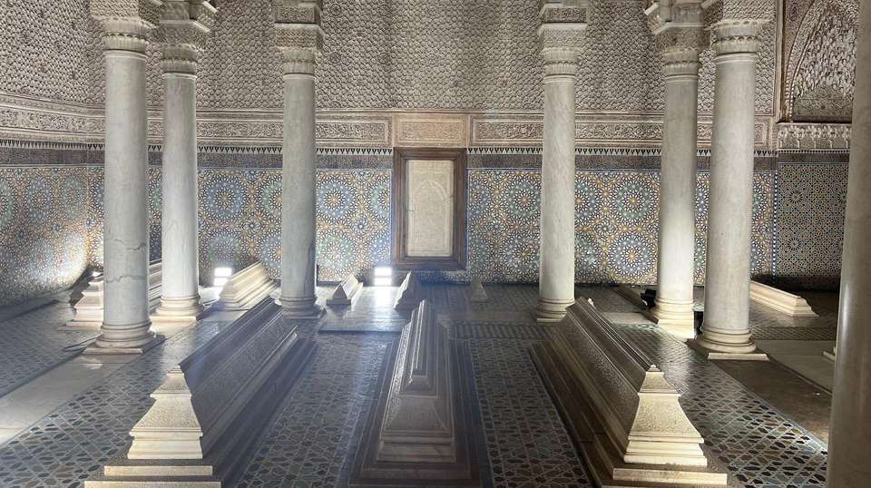 Marrakech: Saadian Tombs, Bahia Palace & Old Medina Tour - Voyagiste Maroc - Morocco - Image 7