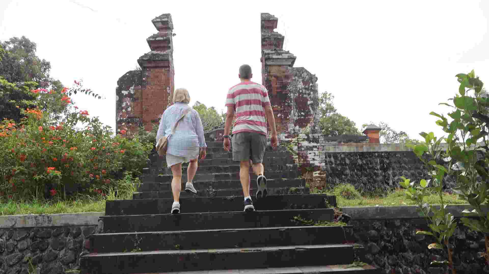 Best of Lombok: Villages, Landmark and Waterfall