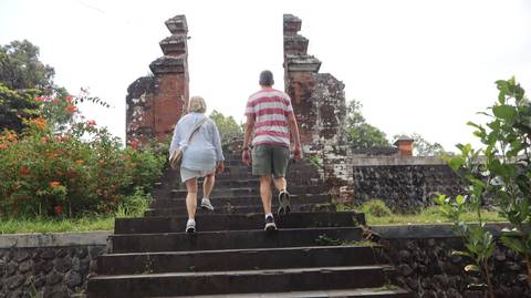 Best Of Lombok: Villages, Landmark And Waterfall - March 2026