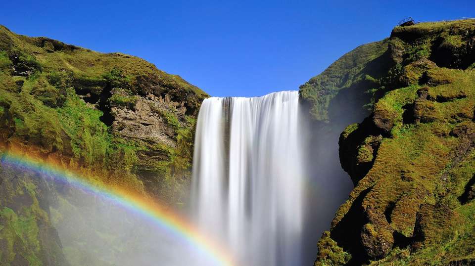 Iceland Northern Lights & Golden Circle - G Adventures - Iceland - Image 7