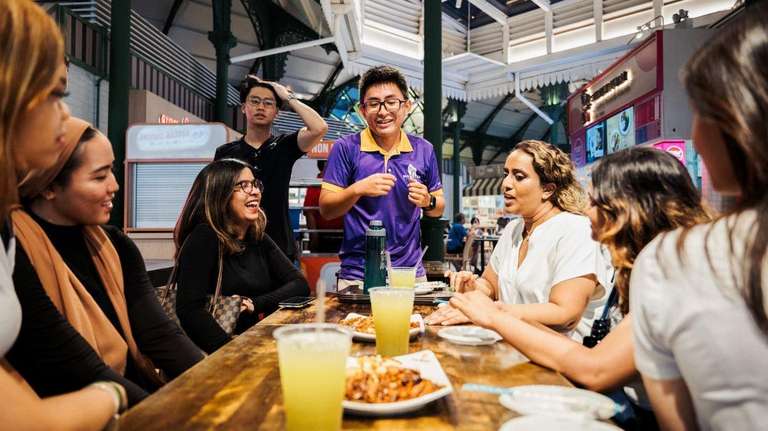 Small Group: Singapore Street Food & Night Tour trip - alternative tour available