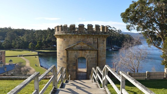 Image 3 of 6